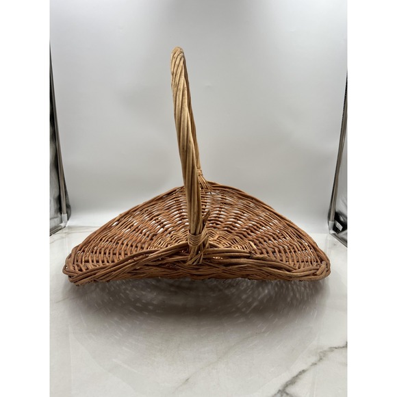 Vintage Woven Wicker Basket Large Round Oval Handle Rustic Boho Home Decor 22x18 - Picture 1 of 10